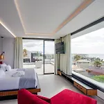 Villa Infinity
